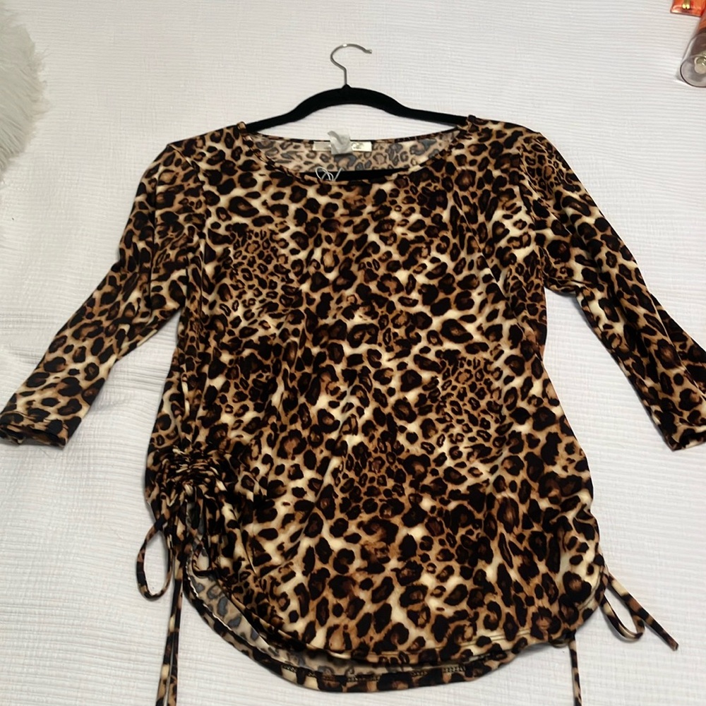 Brown and Black Ruched Blouse with 3/4 Sleeves